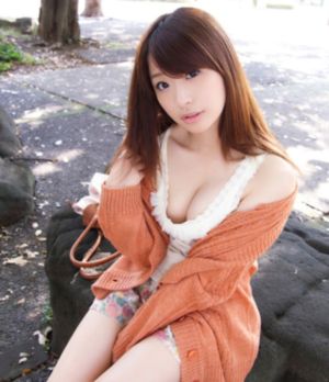 欧美透明时装表演_BD天堂在线